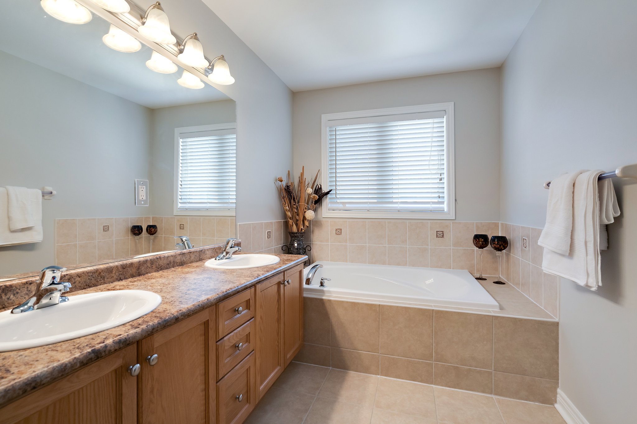77 Clearfield Dr, Brampton, ON  L6P 3J4, CA Photo 28