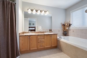 77 Clearfield Dr, Brampton, ON  L6P 3J4, CA Photo 26