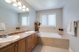 77 Clearfield Dr, Brampton, ON  L6P 3J4, CA Photo 27