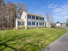 77 Deertrack Dr Taunton MA-40