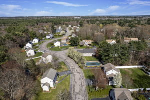 77 Deertrack Dr Taunton MA-54