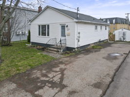  Photo 0