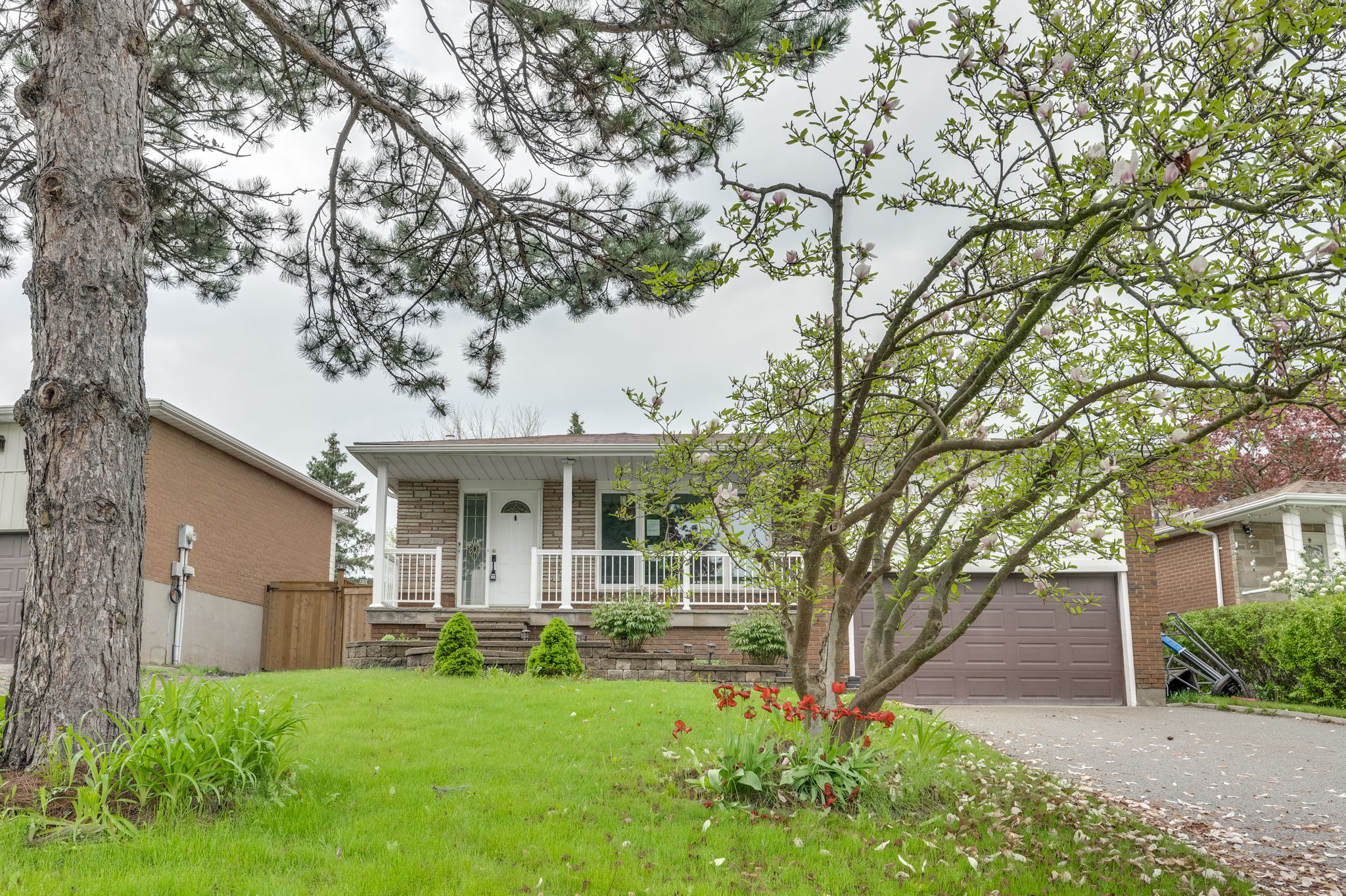 77 Lee Ave