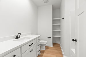  Photo 40