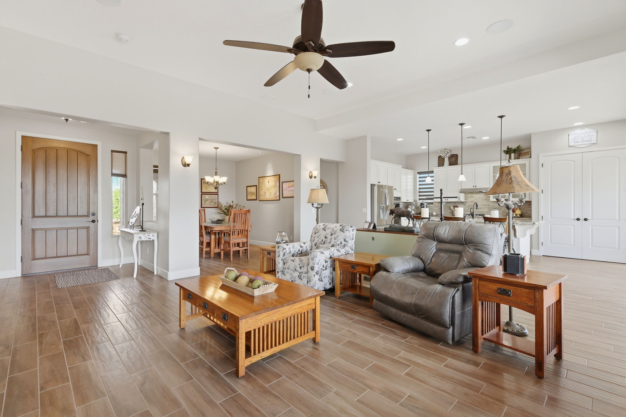 Living Room (3)
