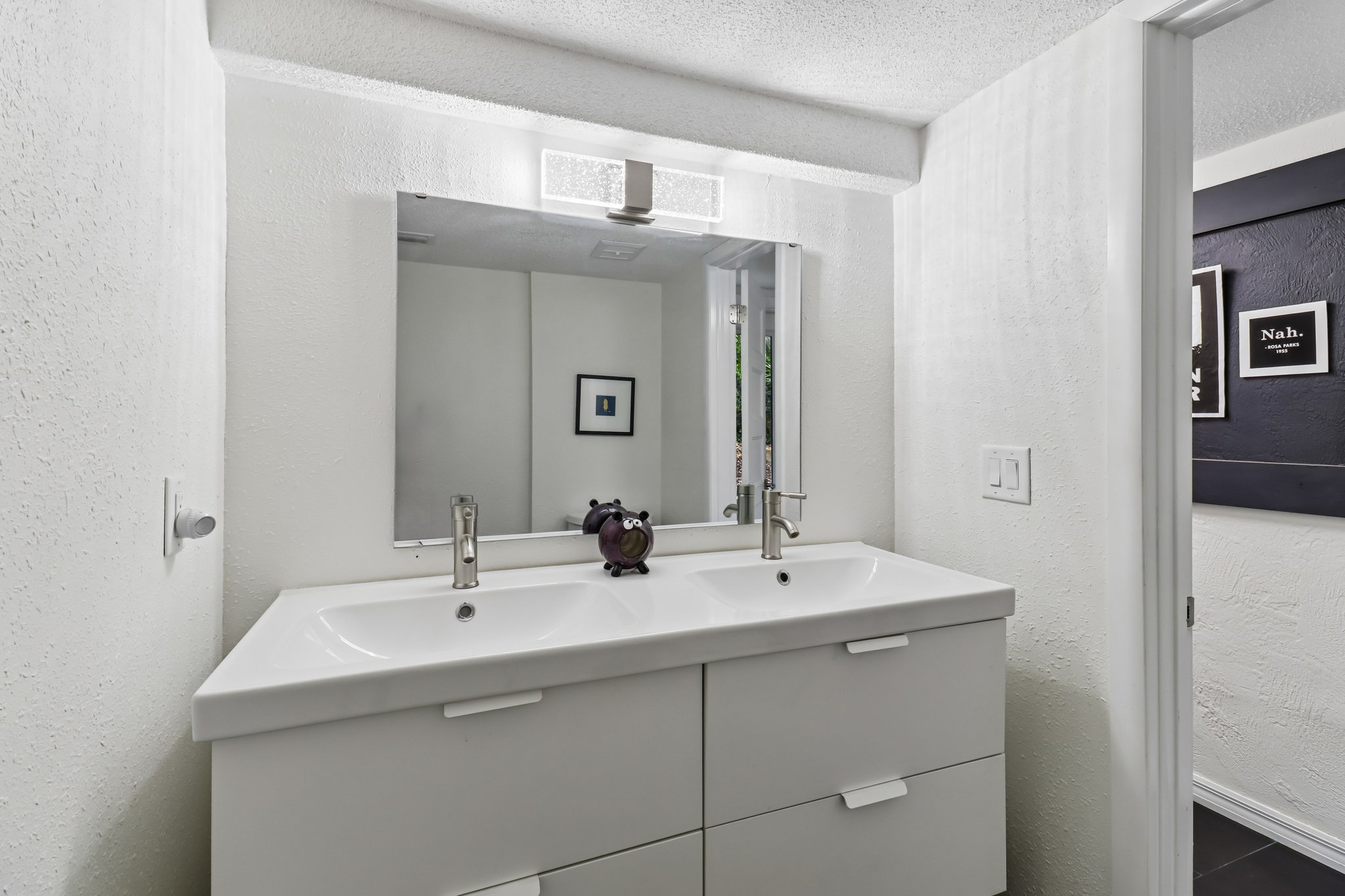 N Saint Andrews Dr-S2104-031.jpg