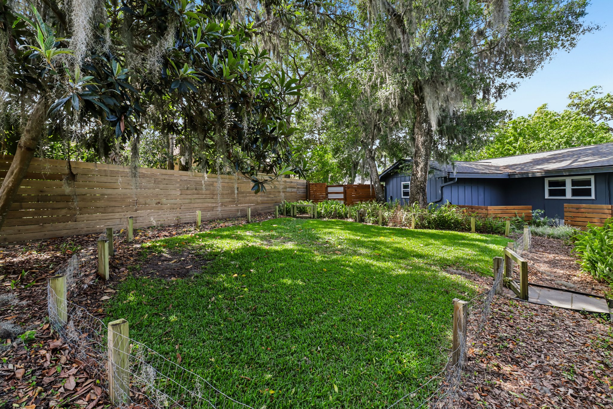 N Saint Andrews Dr-S2104-042.jpg