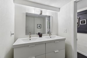 N Saint Andrews Dr-S2104-031.jpg