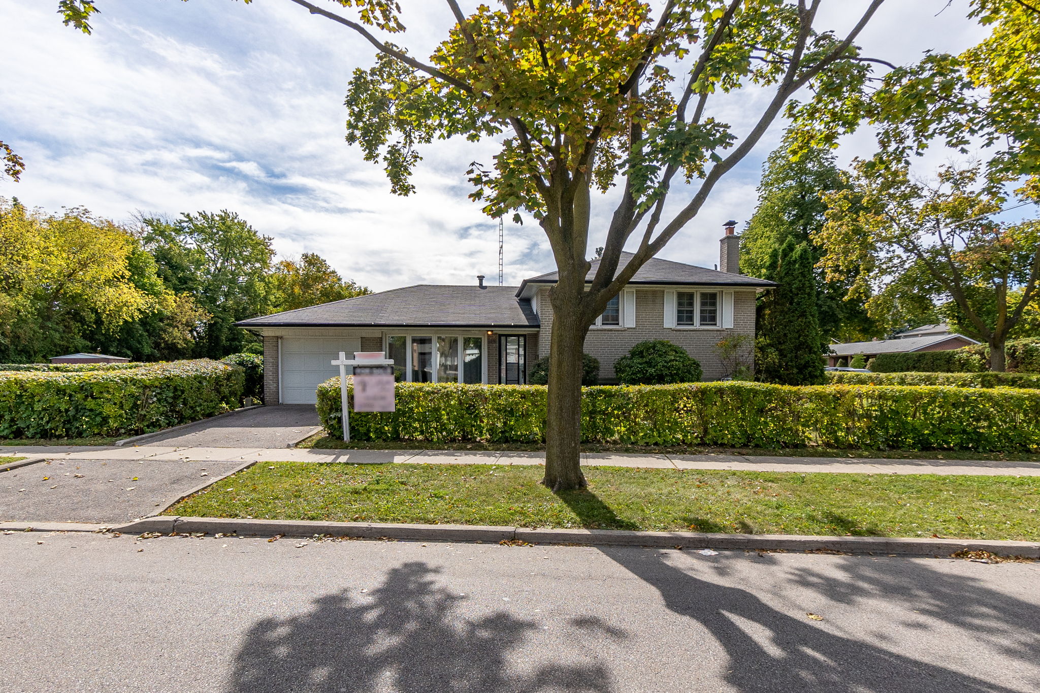 77 Porterfield Rd, Etobicoke, ON M9W 3J8, Canada Photo 1