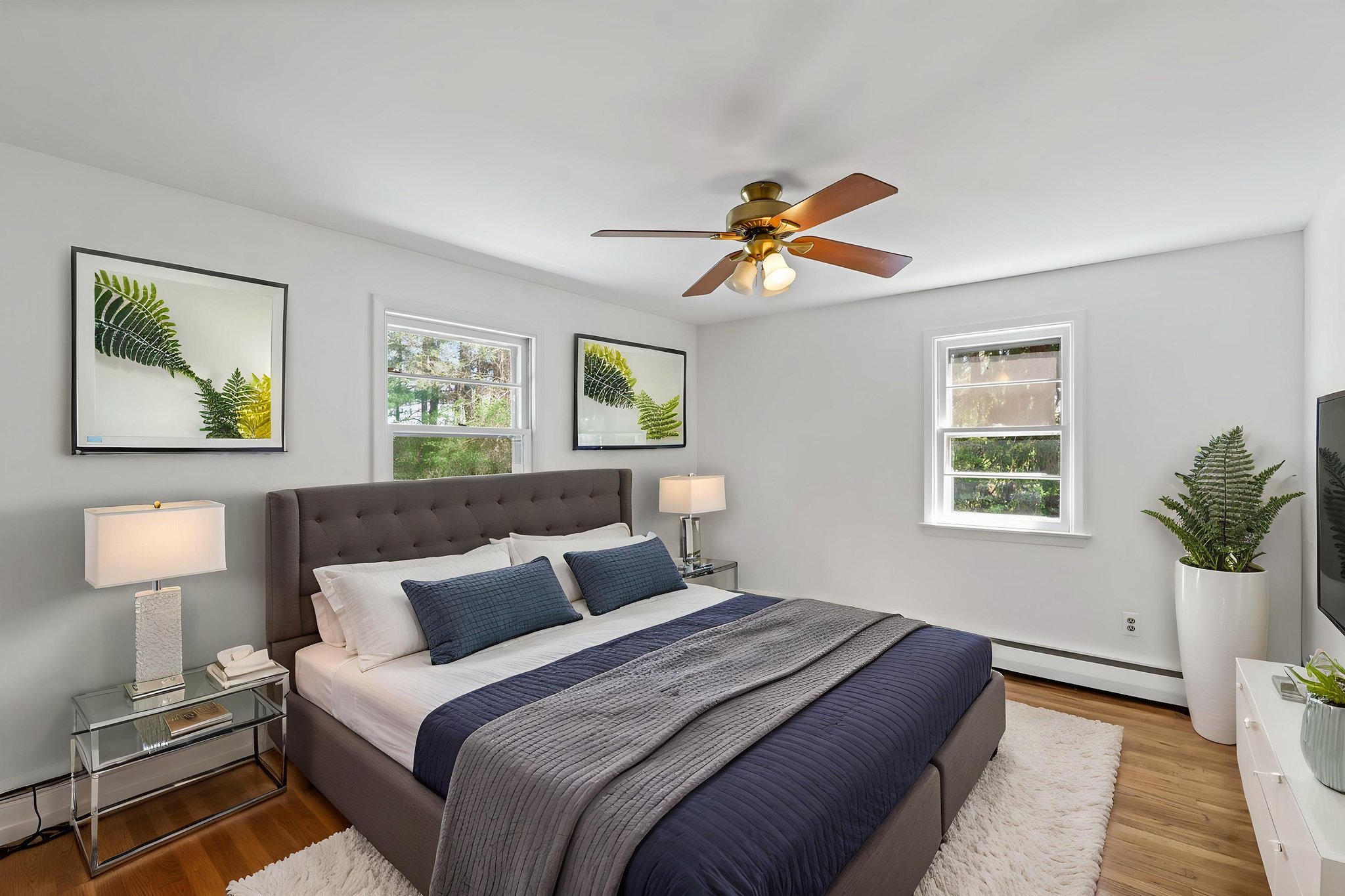 _DSC8273 virtually staged.jpeg