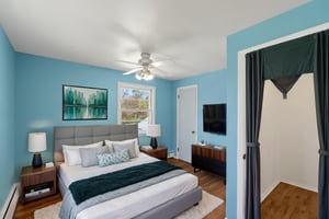 _DSC8242 virtually staged.jpeg