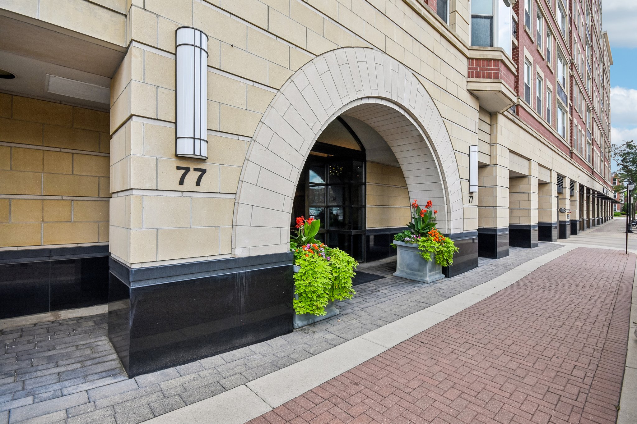 S Evergreen Ave 1204-S0408-002.jpg