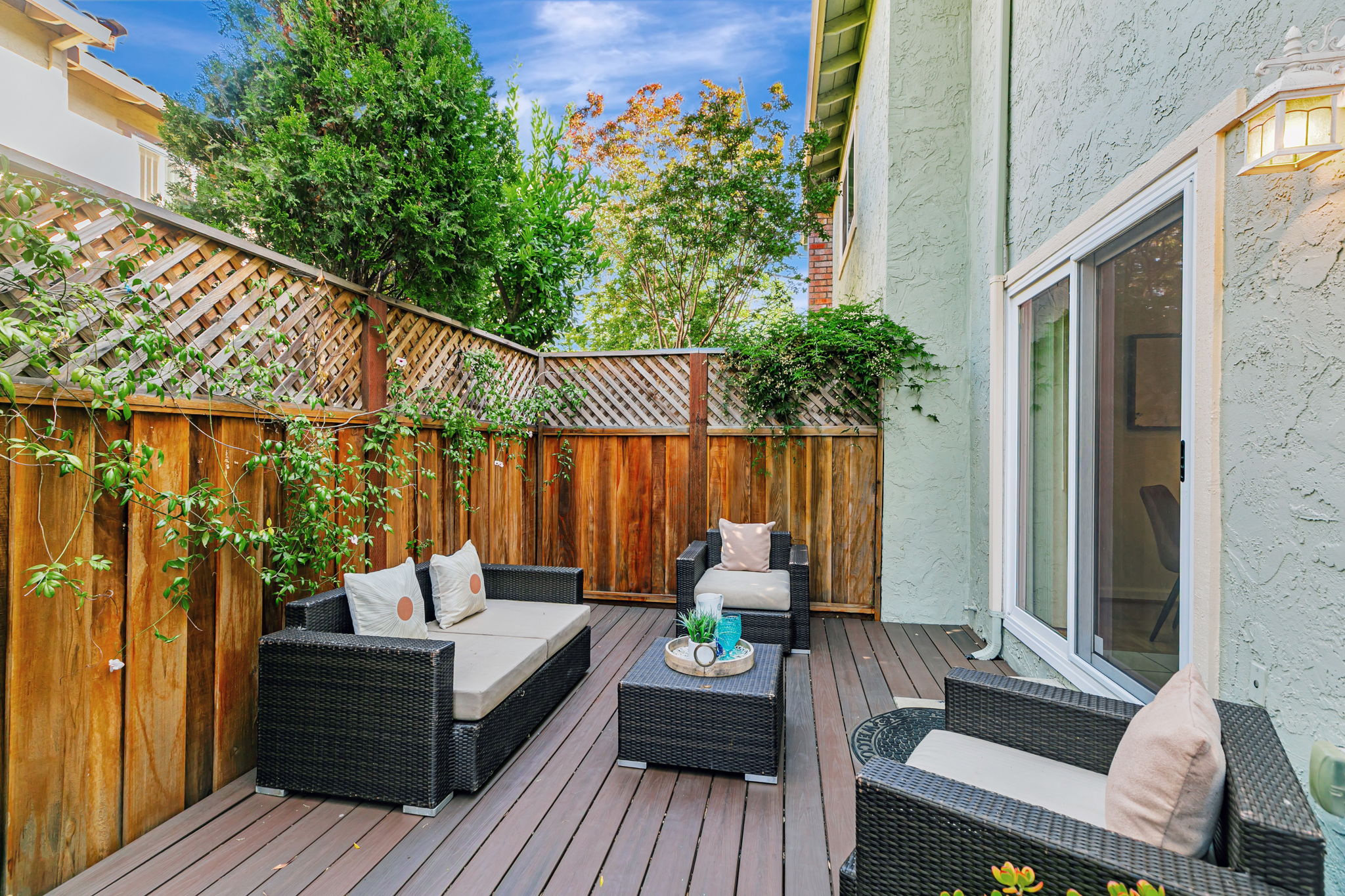 048_77 Shelley Ave  