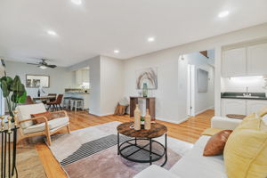 013_77 Shelley Ave  