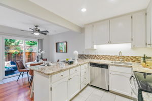 018_77 Shelley Ave  