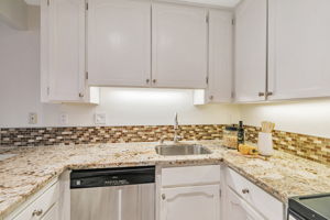 021_77 Shelley Ave  