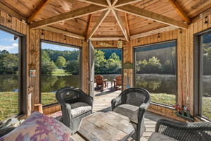  Photo 64