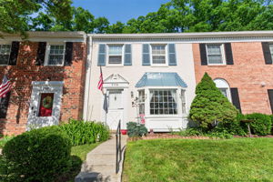 770 Azalea Dr 1