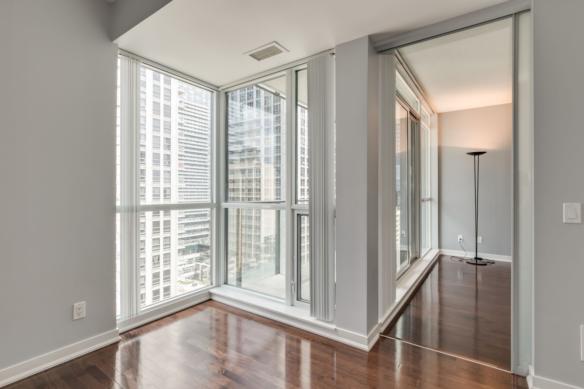 Toronto property showcase — delivered property photograph 11