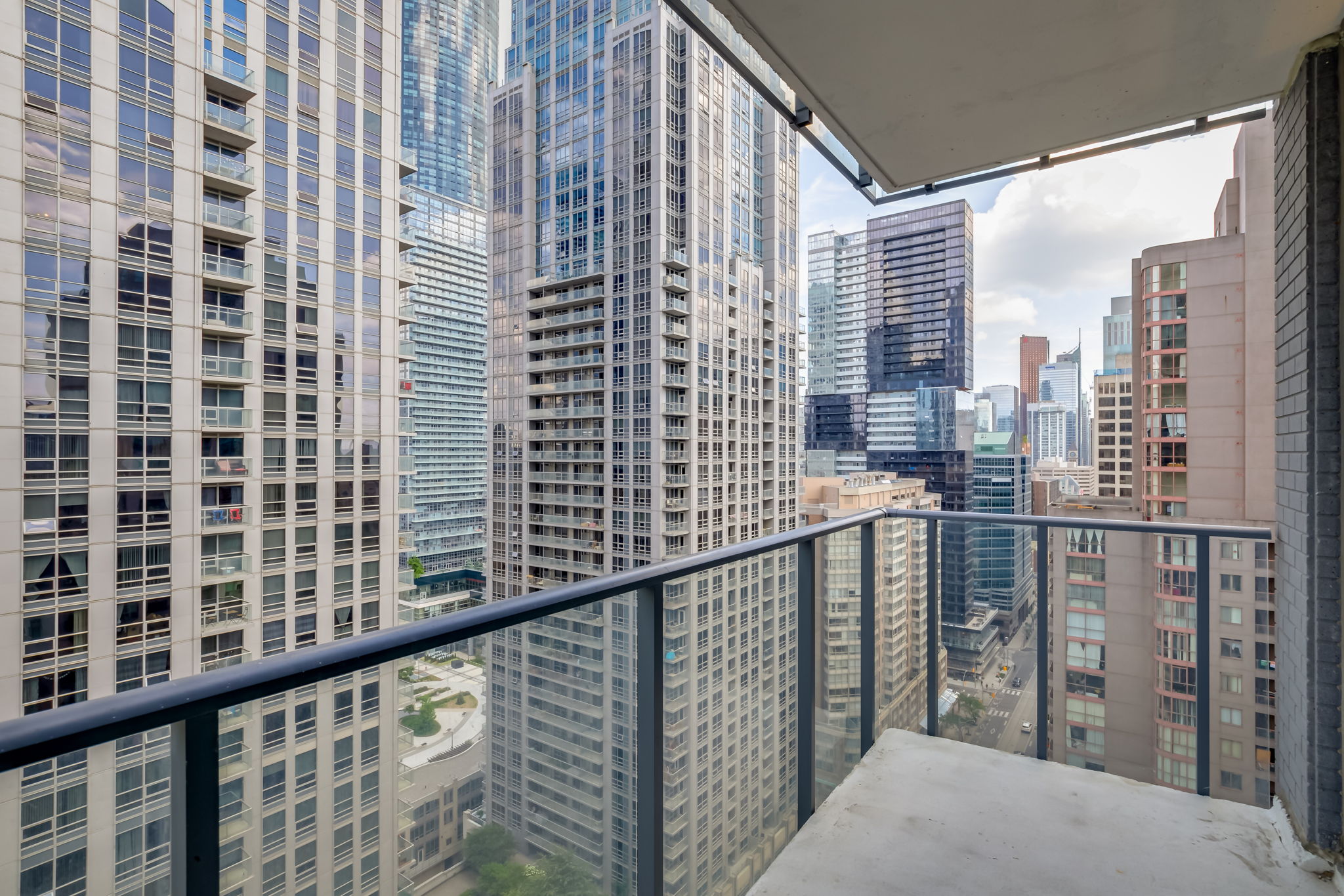 Toronto property showcase — delivered property photograph 25