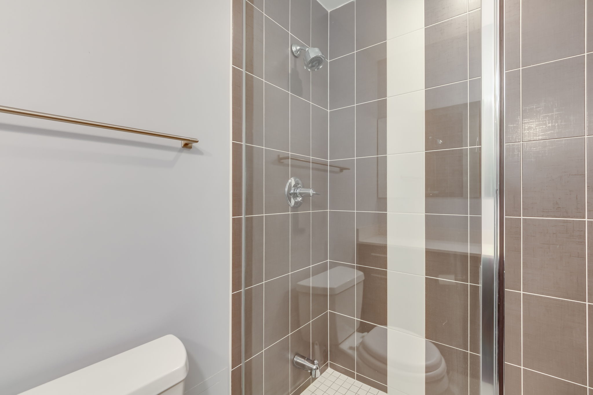 Toronto property showcase — delivered property photograph 19