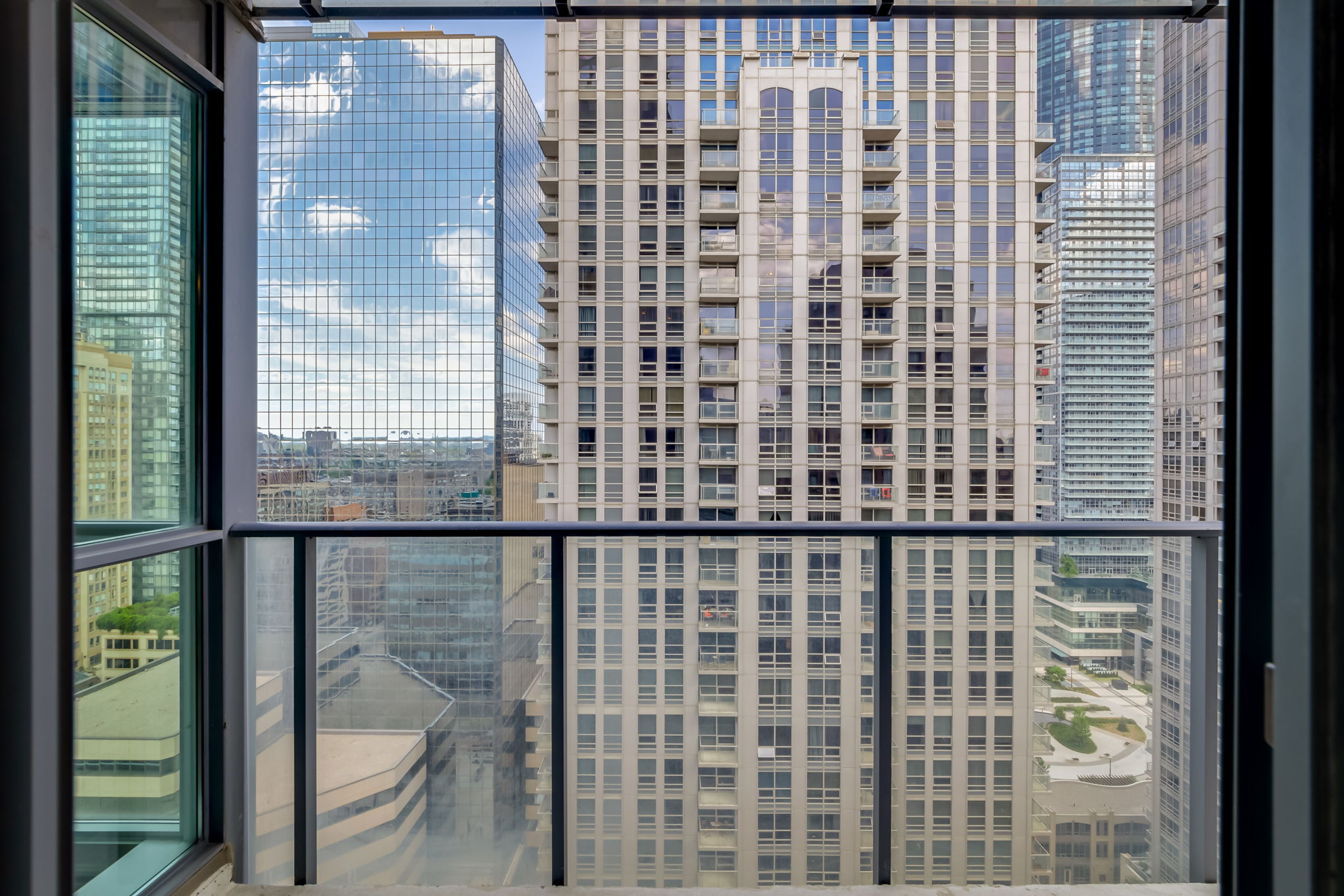 Toronto property showcase — delivered property photograph 24