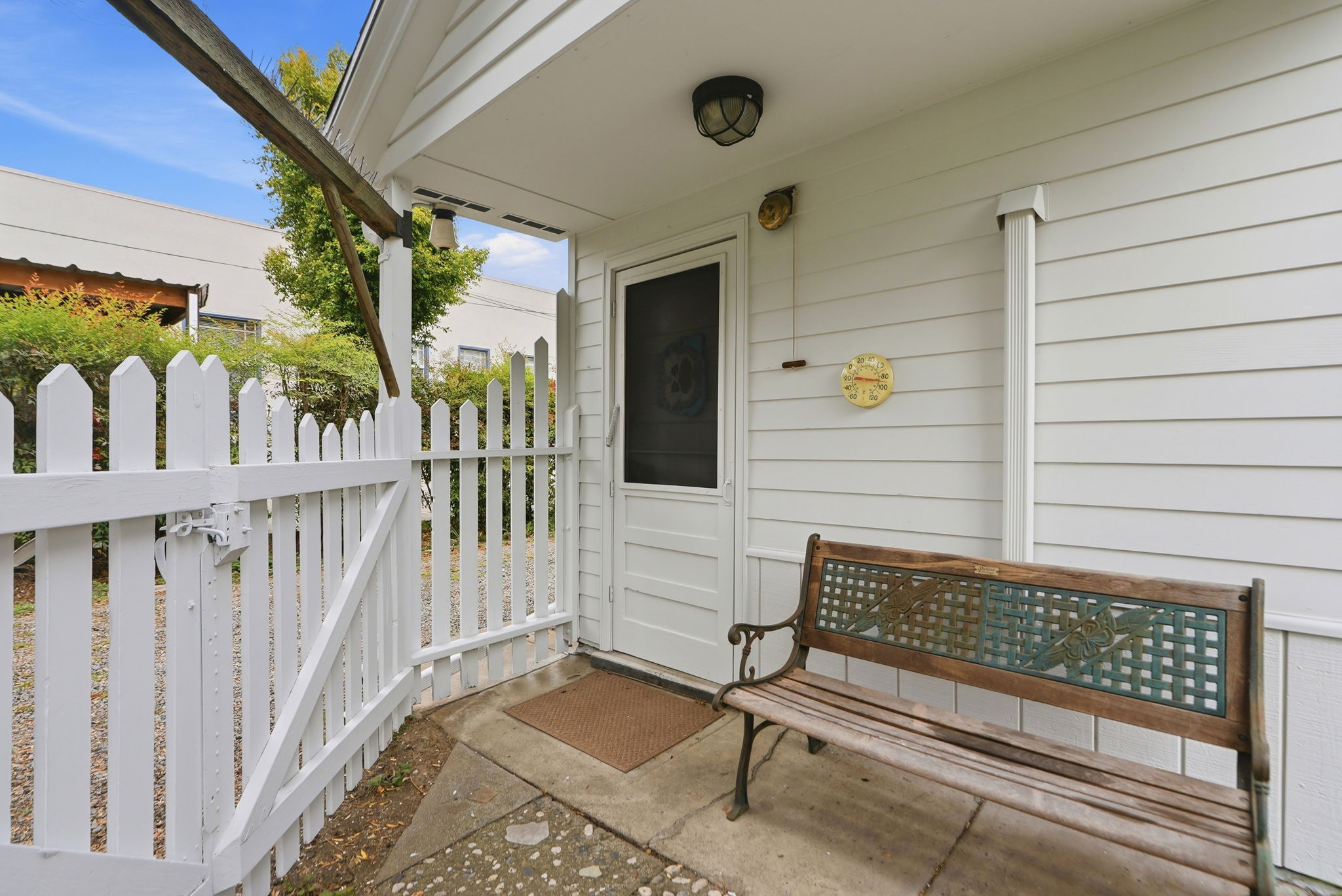 046_F8_770 Grove Way