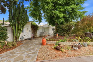 050_F8_770 Grove Way