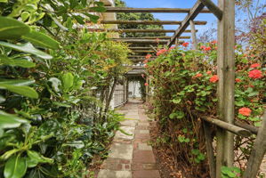 054_F8_770 Grove Way