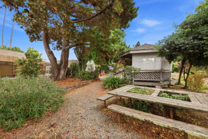 060_F8_770 Grove Way