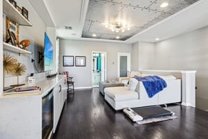 Hull Island Dr-S2207-031.jpg