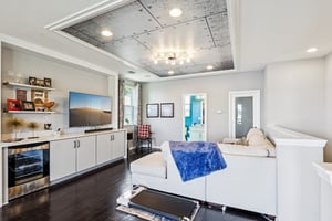 Hull Island Dr-S2207-032.jpg