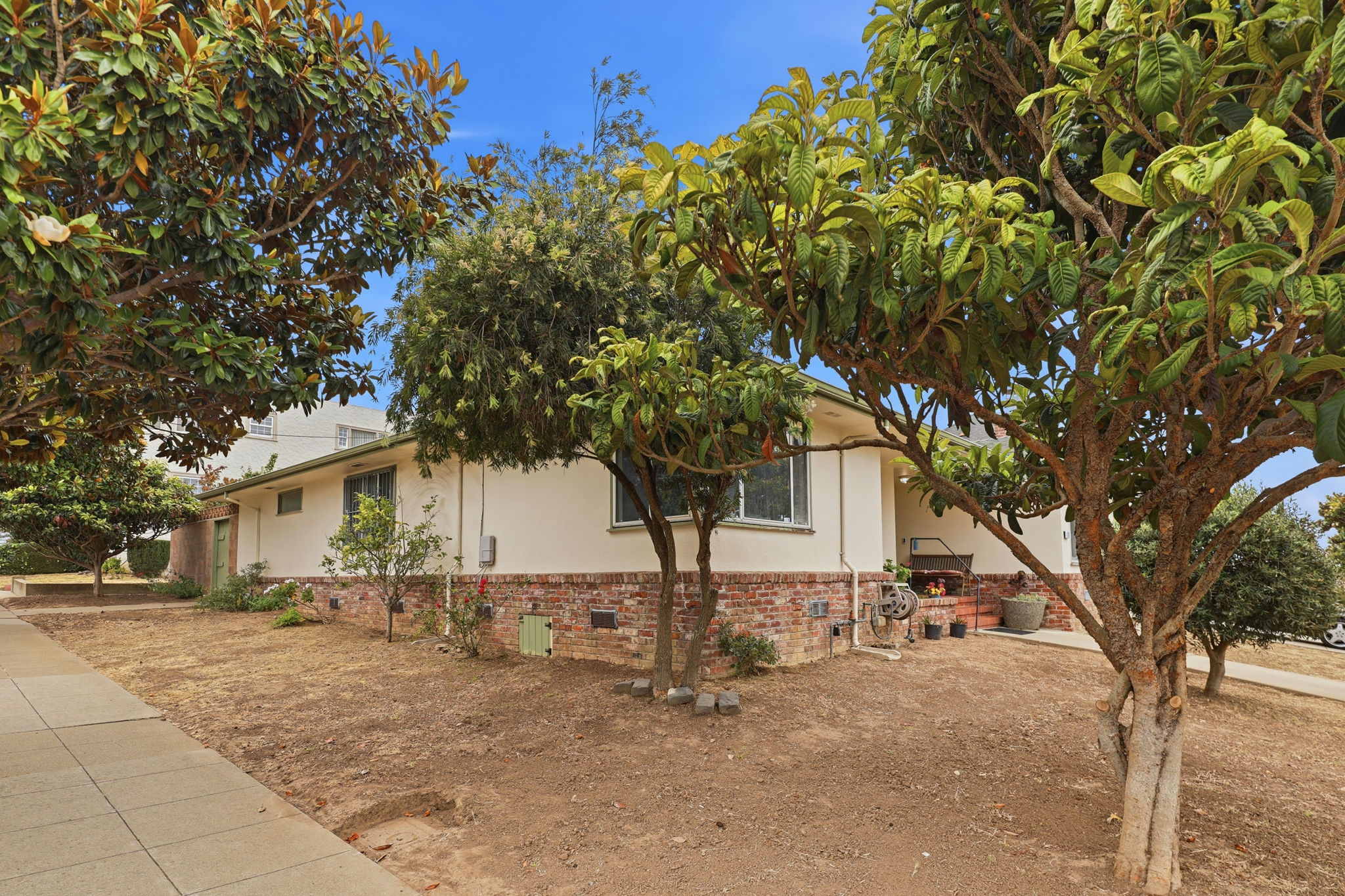004_F8_770 Miller Ave