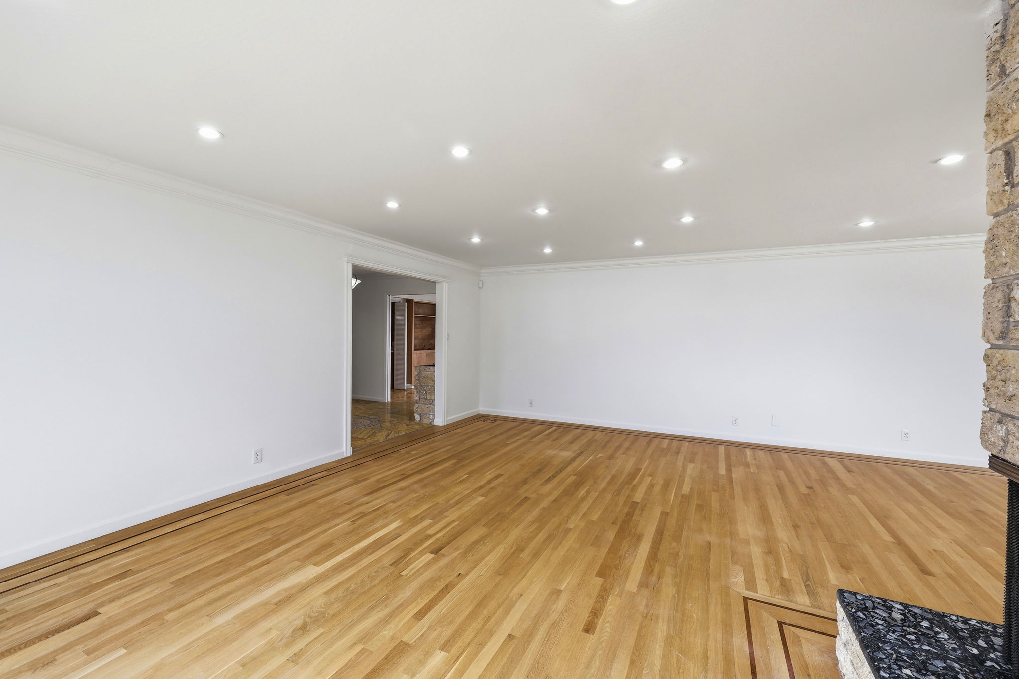 011_F8_770 Miller Ave