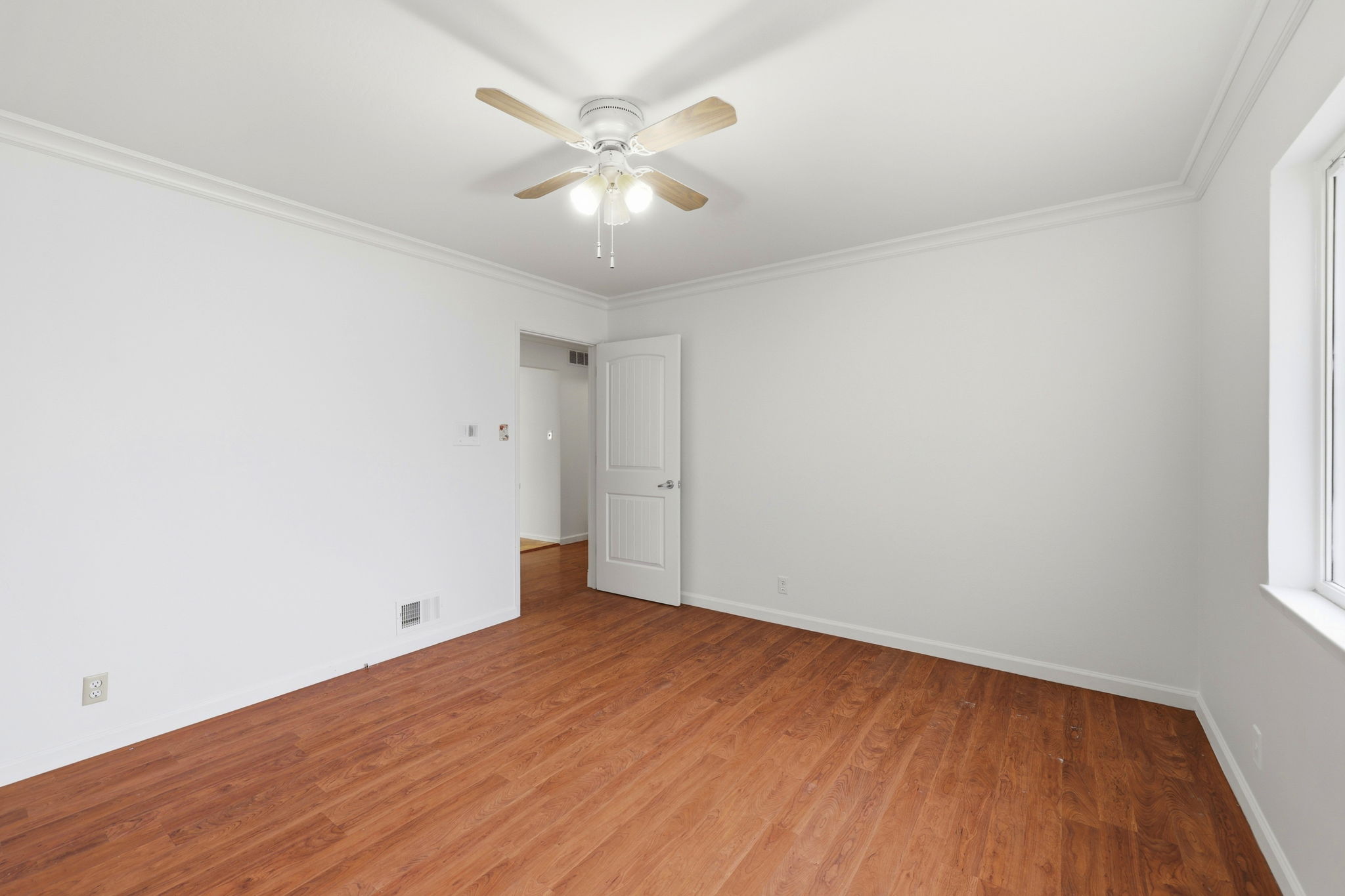 032_F8_770 Miller Ave