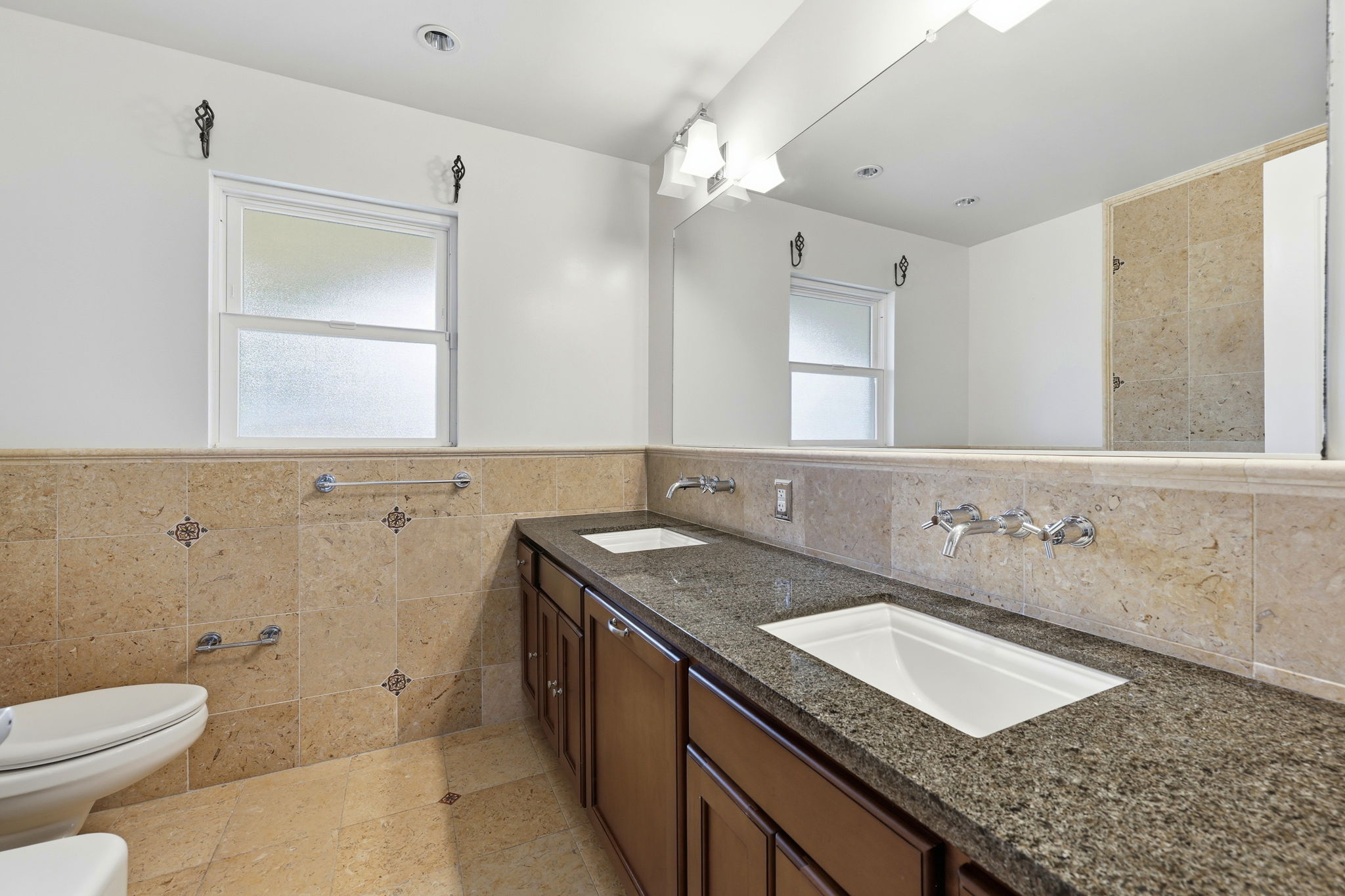 044_F8_770 Miller Ave
