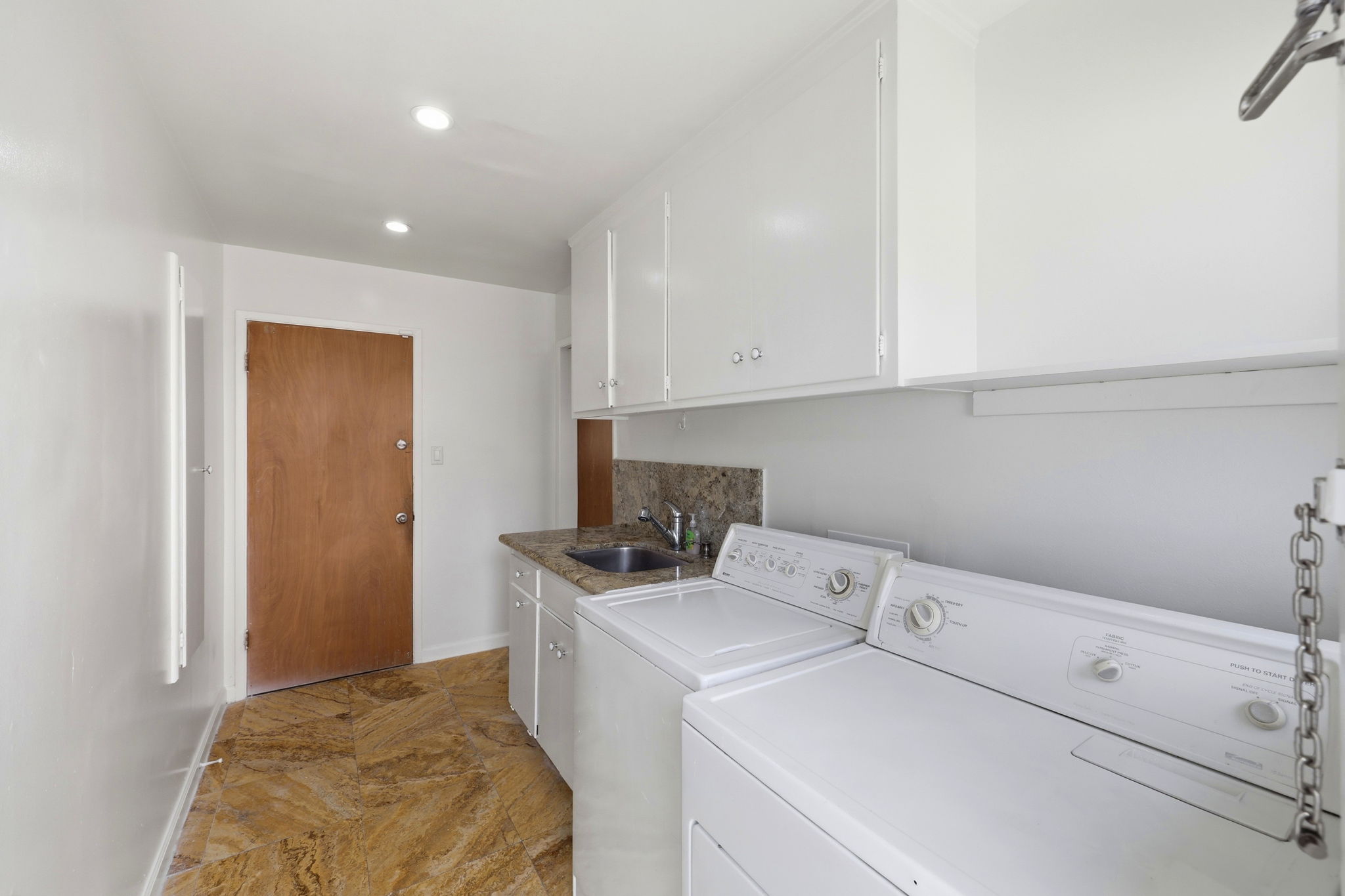 052_F8_770 Miller Ave
