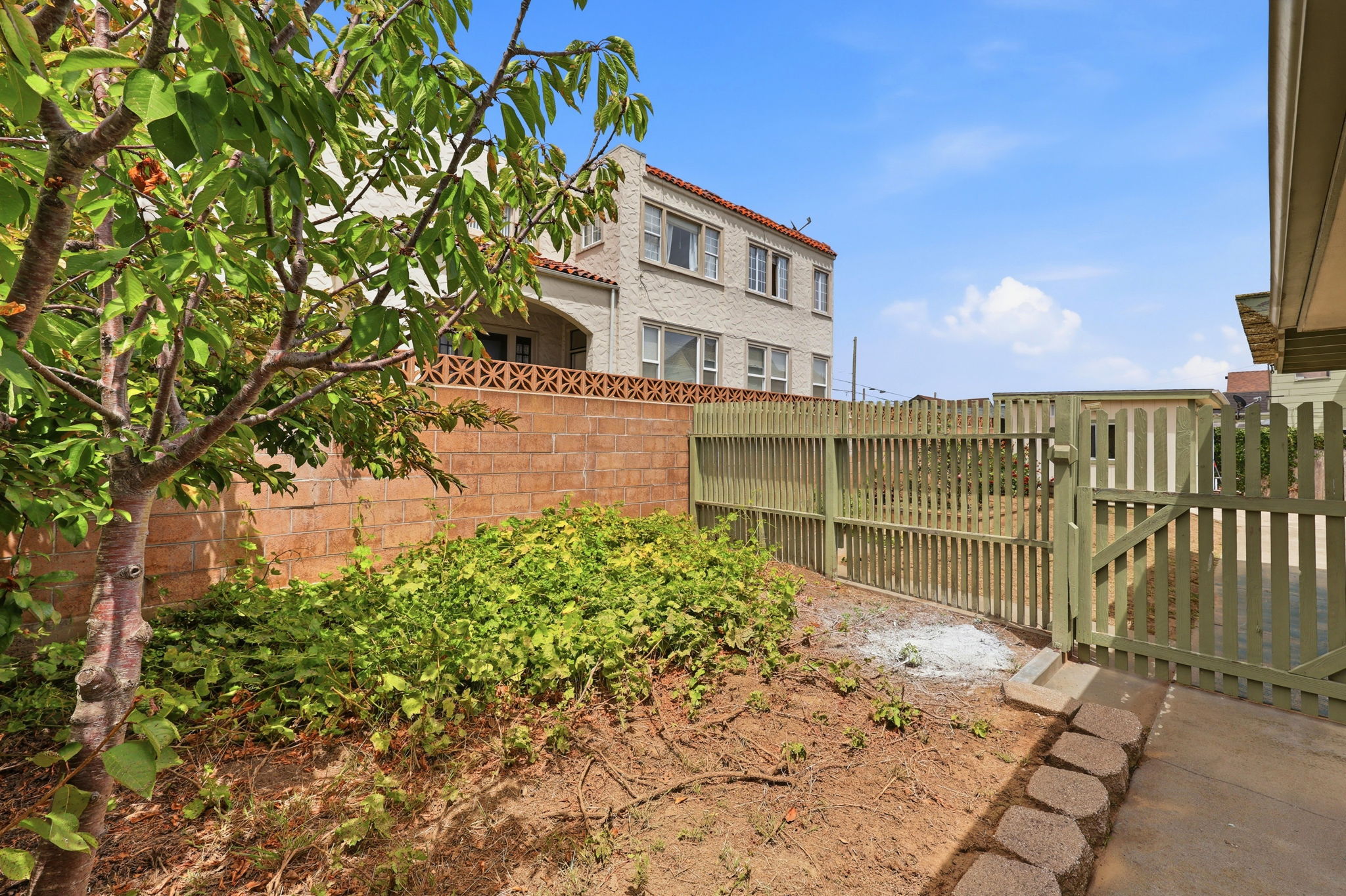 058_F8_770 Miller Ave