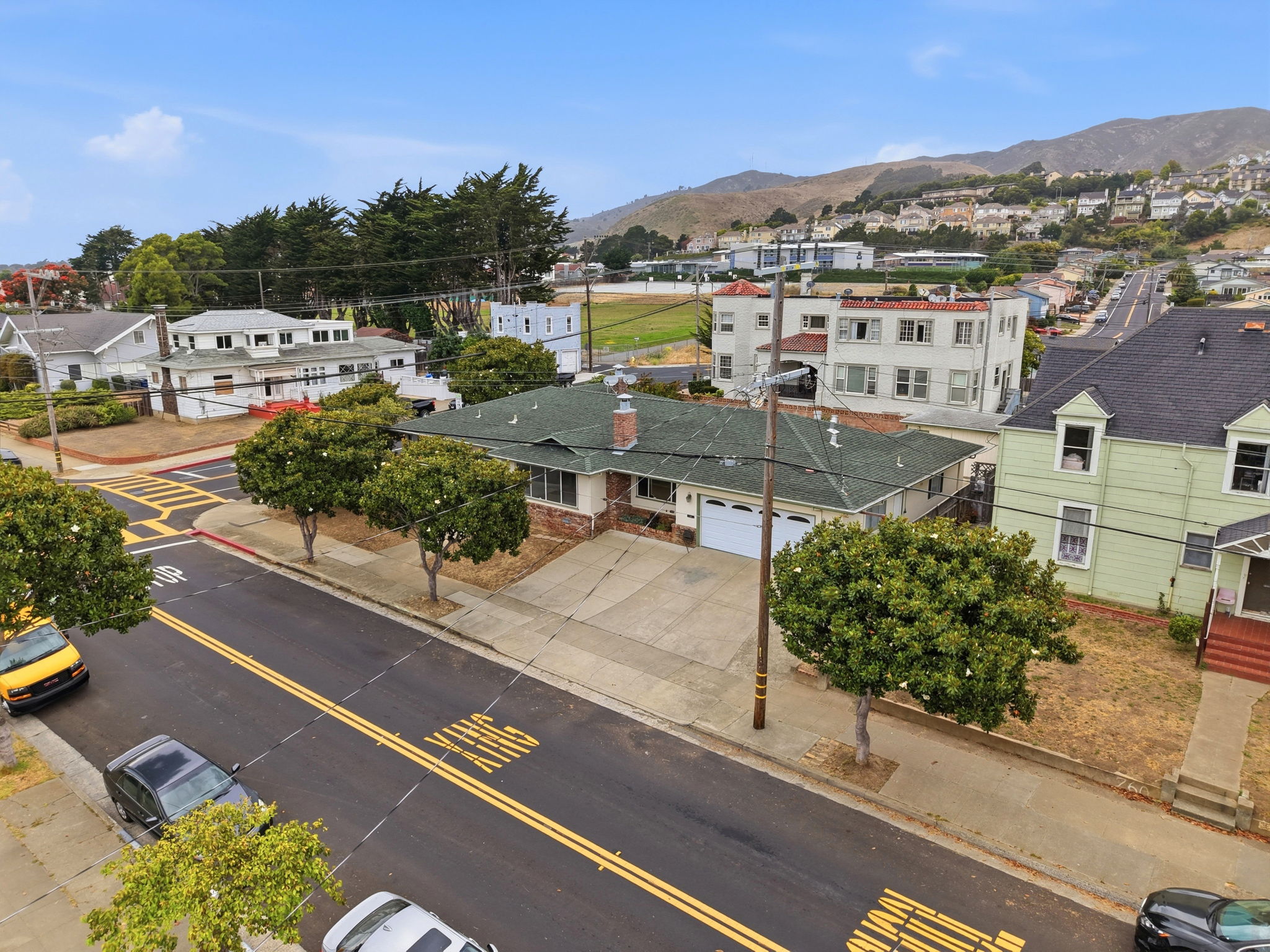 005_F8_AERIAL_770 Miller Ave