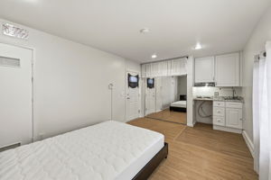040_F8_770 Miller Ave