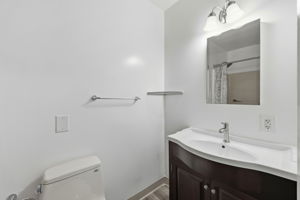 050_F8_770 Miller Ave