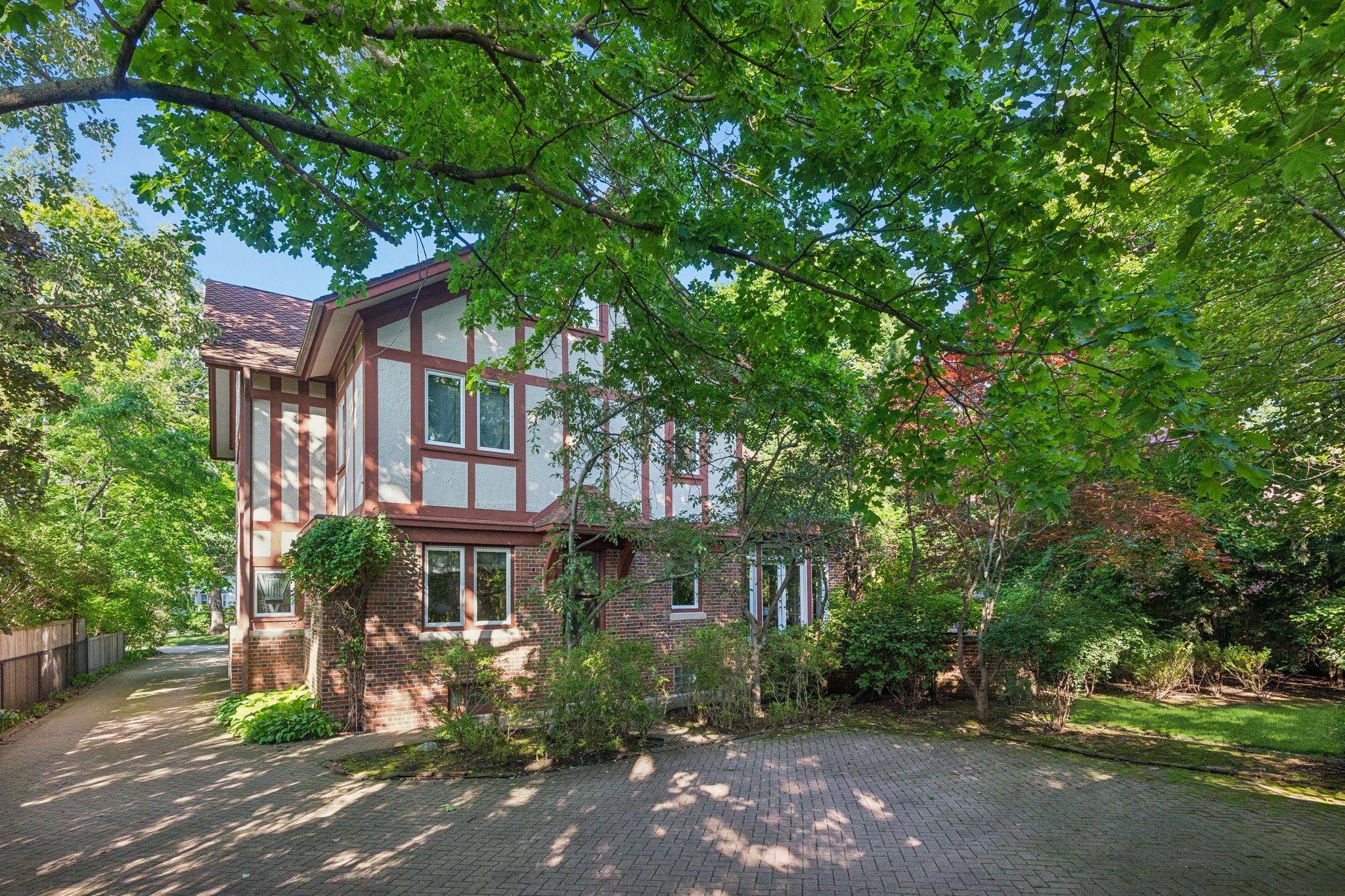 770 Sheridan Rd_039.jpg