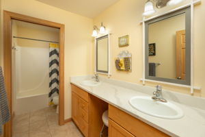 33-Bathroom