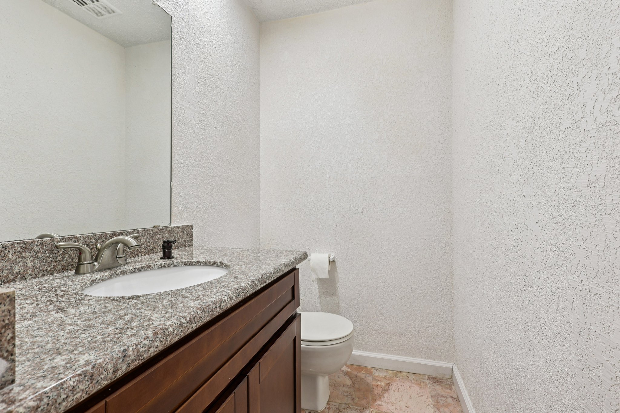 Creekbend Dr 70-S2509-013.jpg