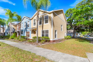 Old Seminole Heights townhome!
