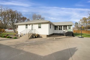 7701 Woodlawn Dr, Mounds View, MN 55112, USA Photo 3