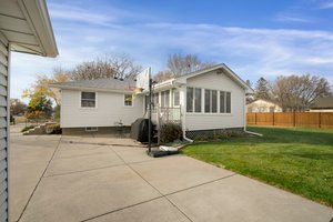 7701 Woodlawn Dr, Mounds View, MN 55112, USA Photo 34