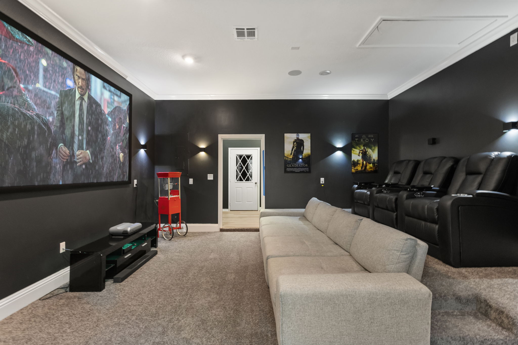  Photo 95