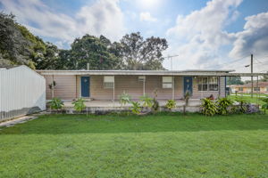 E Comanche Ave-022