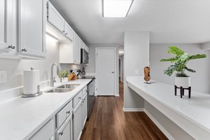  Photo 0